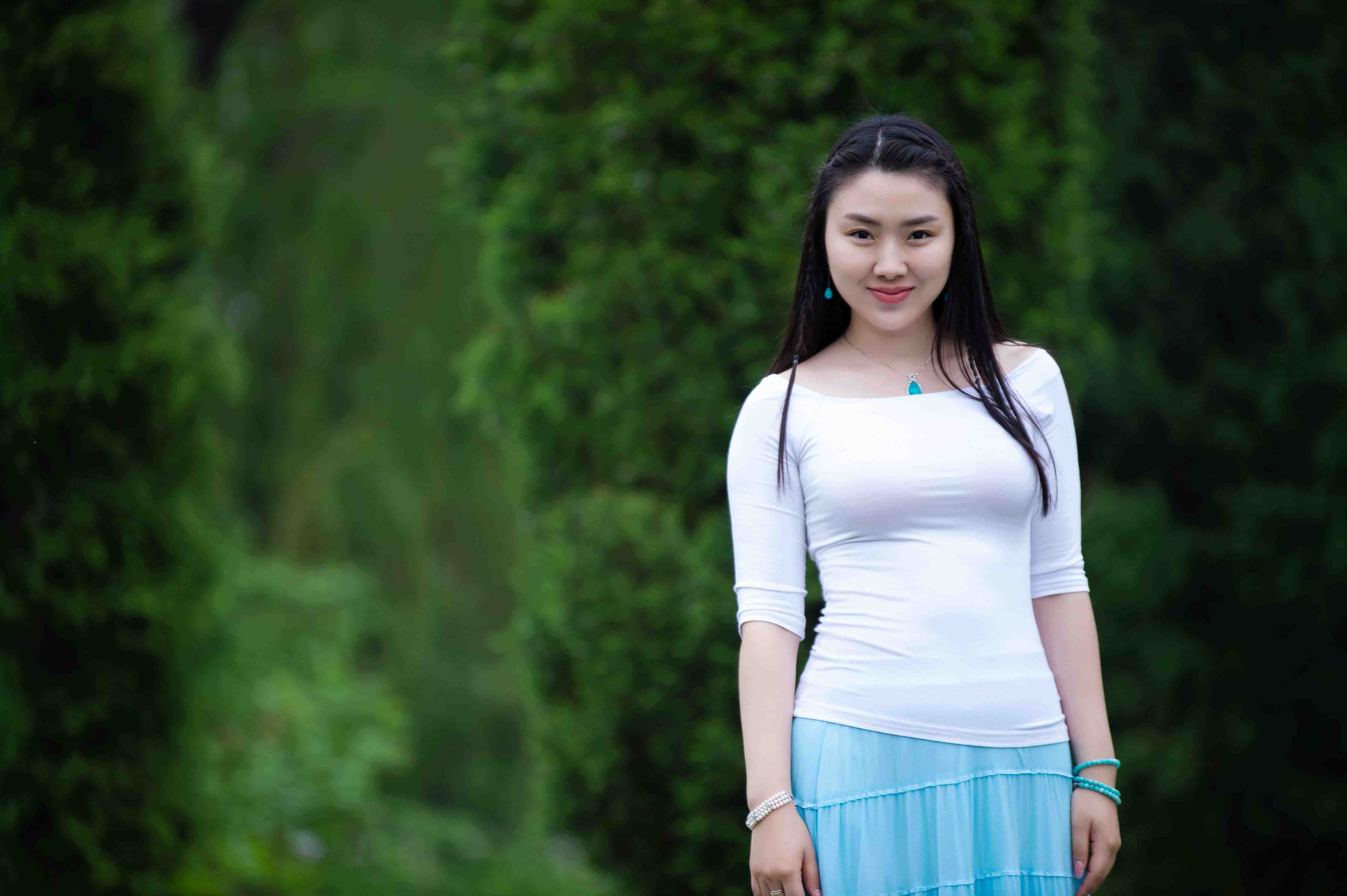 魔鬼身材魔鬼脸照片_: 牵动人心的事件，是否值得我们共同反思？