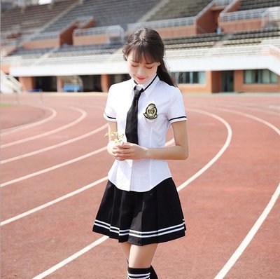 熟女奶水哺乳HD_: 触动人心的经历，你愿意与他人分享吗？